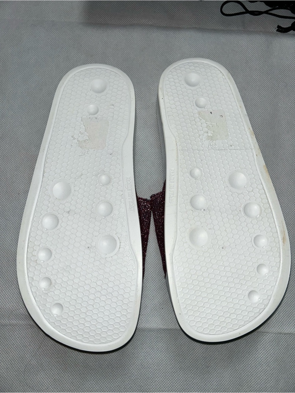 Valentino pink and white slides with dust bag size 37 - Picture 5 of 6